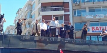 Özel İzmir Mitingi’nde konuştu: Mutlak butlan ve mutlak sultan ittifakına geçit vermeyeceğiz