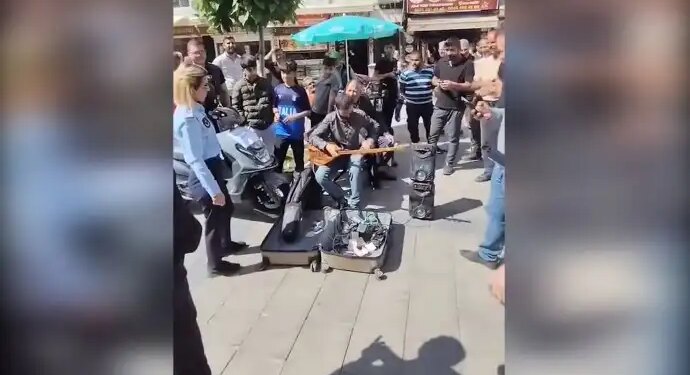 Qoser’de Kürtçe müziğe zabıta engeli!