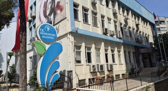 Merkezefendi Belediyesi soruşturmasında 11 tutuklama