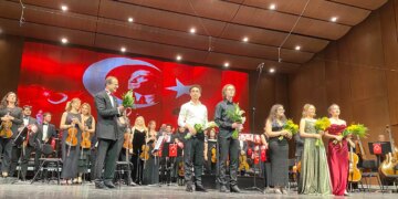 19 Mayıs konserlerinde sahne gençlerin