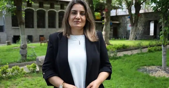 DEM Parti Hukuk Komisyonu Eşsözcüsü: Kalıcı barış hukuki düzenlemelerle olur