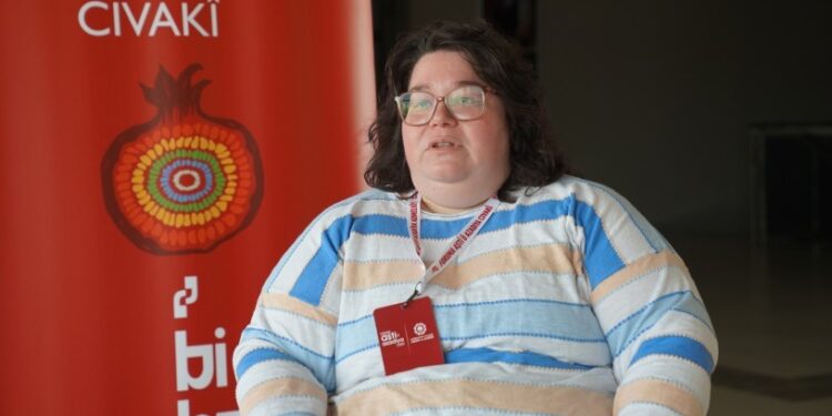Akademisyen Yasemin Gülsüm Acar: İnsanlar kendini eşit seviyede görmek ve hissetmek istiyor