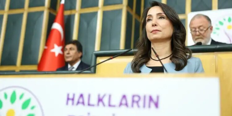Tülay Hatimoğulları: Süreç için hep birlikte sorumluluk alalım
