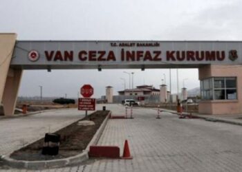 Cezaevindeki tüberküloz hastaları tedaviye erişemiyor; diğer tutsaklara da bulaşıyor