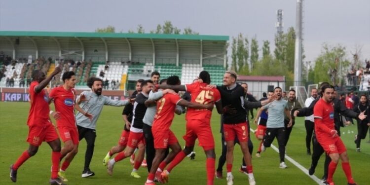 Siyasetçilerden Amedspor’a tebrik mesajları