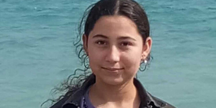 Antalya'da Korkutan Kayıp: 16 Yaşındaki Yasemin'den 3 Gündür Haber Alınamıyor