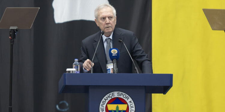 Aziz Yıldırım’dan 12 Yıl Çıkışı: 'Fenerbahçe’nin Bu Gidişatını Biz Durduramazsak Kimse Durduramaz'