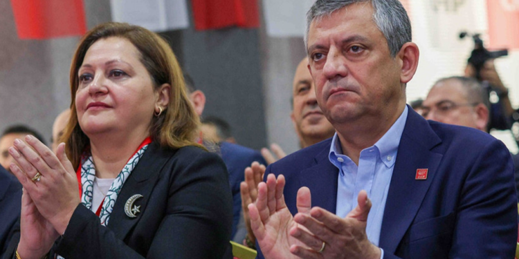 Burcu Köksal'dan Çarpıcı Açıklama: 'Özgür Özel Burnumdan Getirdi'