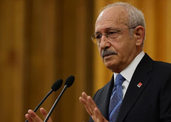 CHP Ayvalık İlçe Başkanı YDK'ya Başvurdu: Kemal Kılıçdaroğlu'nun Kesin İhracını İstedi