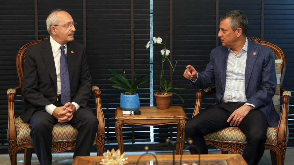CHP'de 'Dijital Dönüşüm': Özel Gitti, Kılıçdaroğlu Geldi