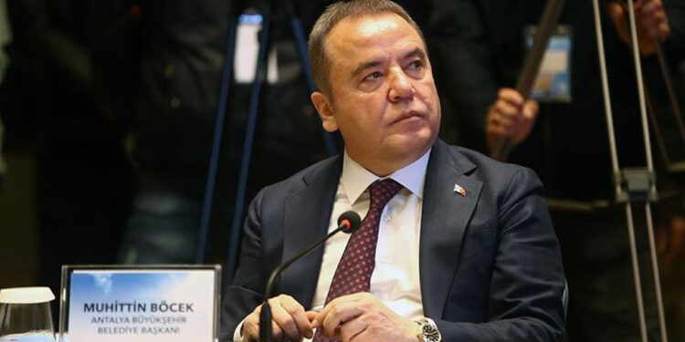 CHP'de 'Milyon Euroluk' Kriz: Muhittin Böcek İçin İhraç Formülü Masada