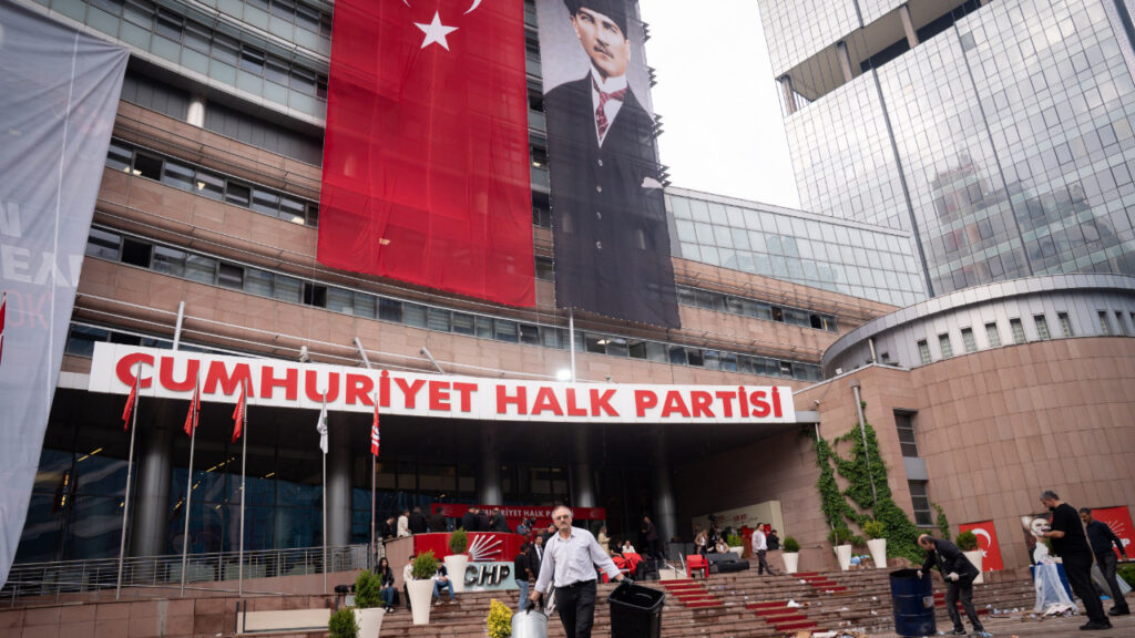 CHP'de 'Mutlak Butlan' Krizi: Eski 221 Milletvekilinden Ortak Açıklama