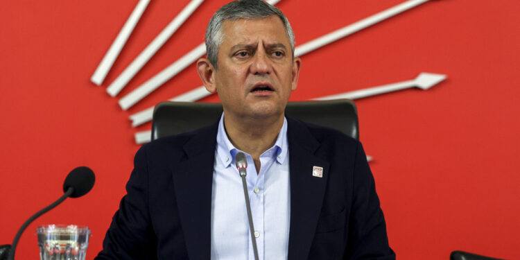 CHP'nin Sitesinde Güncelleme, Özel’in Unvanı Değişti