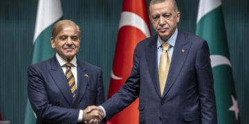 Cumhurbaşkanı Erdoğan, Pakistan Başbakanı Şerif'le Görüştü