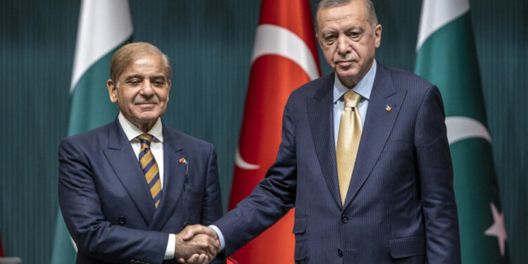 Cumhurbaşkanı Erdoğan, Pakistan Başbakanı Şerif'le Görüştü