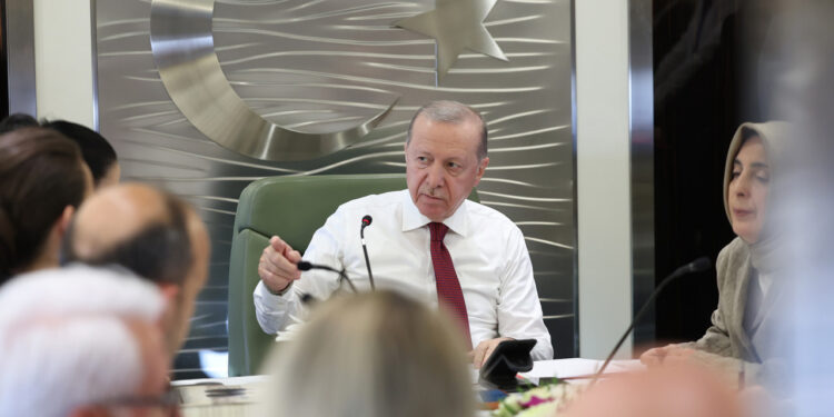 Cumhurbaşkanı Erdoğan'dan Kazakistan Dönüşü Tarihi Yol Haritası: Hürmüz, Sosyal Medya, 'Terörsüz Türkiye' ve CHP Kaosu Hakkında Çok Sert Açıklamalar