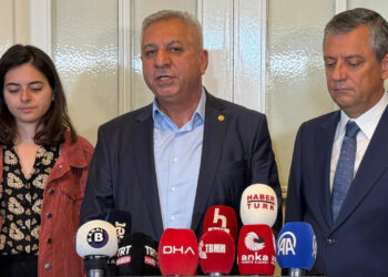 EMEK Partisi’nden Özgür Özel’e Meclis’te Destek Ziyareti