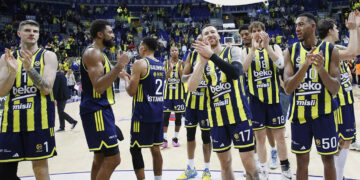 Fenerbahçe 3. Şampiyonluk İçin Sahaya Çıkıyor