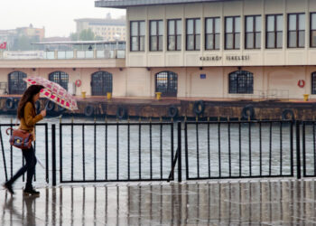 İstanbul Bir Kez Daha Yağmura Teslim Olacak: AKOM Tarihleri Duyurdu