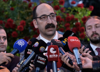 Kemal Kılıçdaroğlu İl ve İlçe Örgütlerini Görevden mi Aldı? Resmi Açıklama Geldi