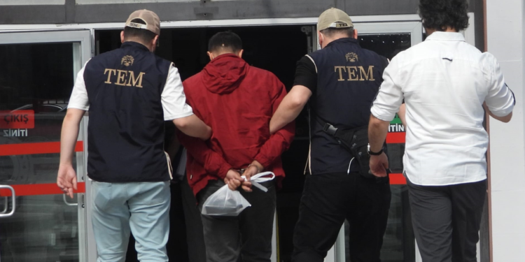 Kırmızı Bültenle Aranan IŞİD'li Eskişehir'de Yakalandı