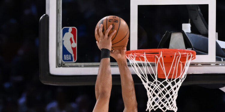 Knicks 27 Yıllık Hasrete Son Verip NBA Finaline Uçtu