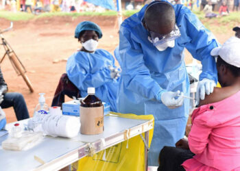 DSÖ’den ebola alarmı: Küresel halk sağlığı acil durumu ilan edildi
