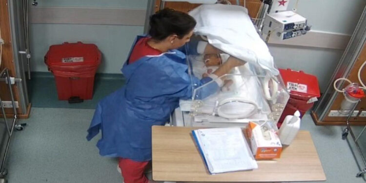 Kuvözdeki Dehşette Ara Karar: 'Pişmanım Ama Engelli Kalmasıyla İlgim Yok' Diyen Hemşireye Tahliye Yok