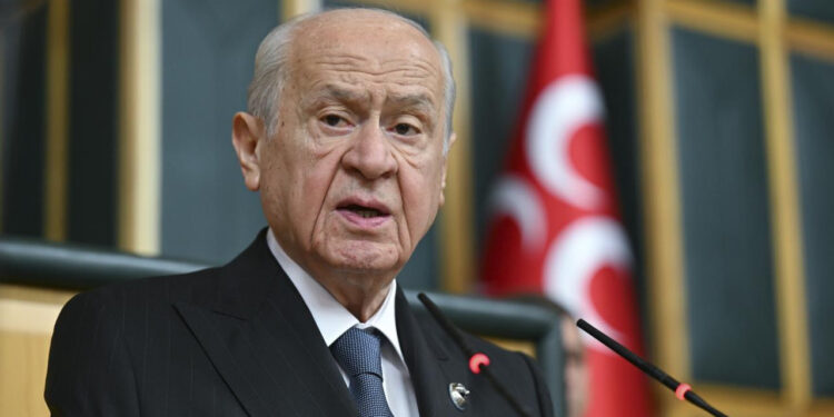 MHP Lideri Bahçeli'den Süper Lig'e Yükselen Amedspor'a Tebrik