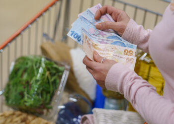 Marketlerde Yeni Dönem 1 Temmuz'da Başlıyor: İade İşlemi Yapana Para Ödenecek