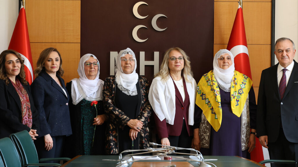 Meclis’te Tarihi Temas: Barış Anneleri'nden MHP Grubuna Ziyaret