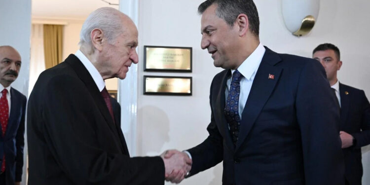 Özel'den Bahçeli'nin 'CHP'ye Mutlak Butlan' Çıkışına İlk Tepki: Kıymetli, Önemli Bir Açıklama
