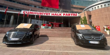 Özgür Özel Cephesinden 'Satılık Haram Araç' Yanıtı: 'Kılıçdaroğlu 1,5 Sene Kullandı'