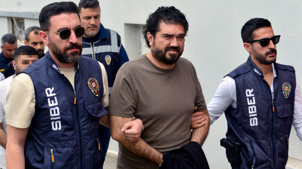 Rasim Ozan Kütahyalı'nın Tutuklandığı Dev Operasyonun Perde Arkası: Şifreli Telefondaki Gizli Klasör Açıldı, Halil Falyalı Bağlantısı Ortaya Çıktı