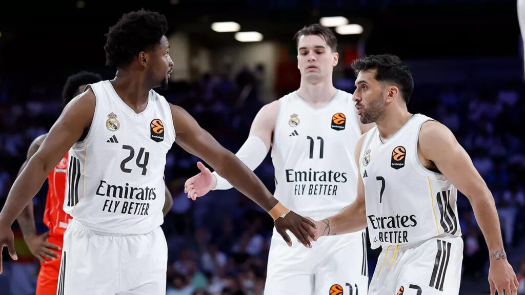 Real Madrid Dörtlü Final'de