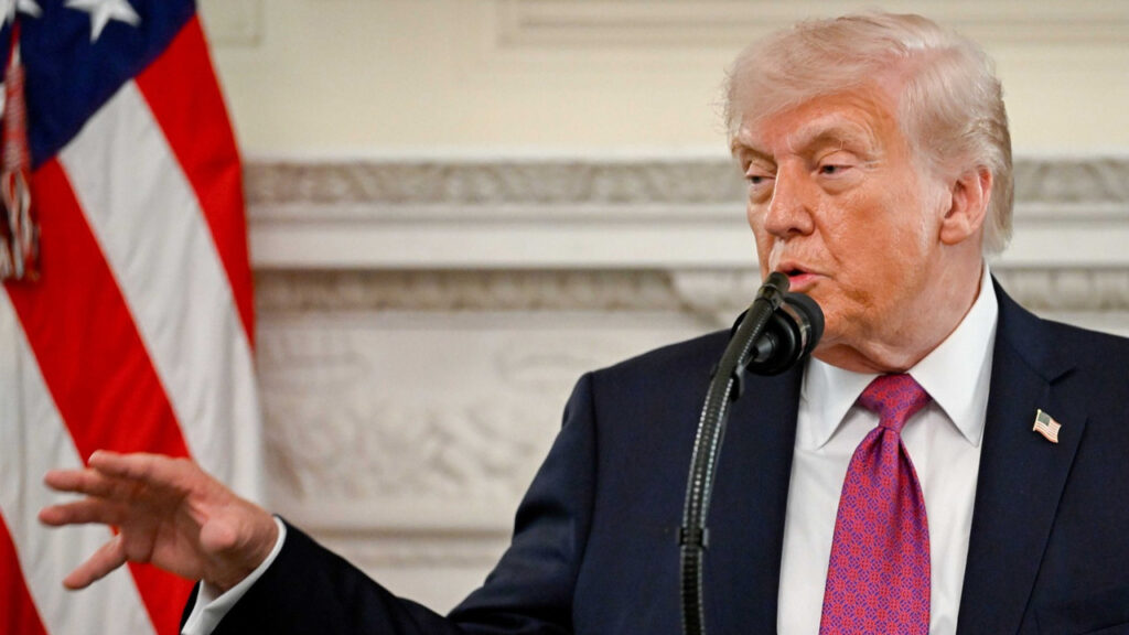 Trump'tan Hürmüz İtirafı: 'Korsan Gibiyiz'