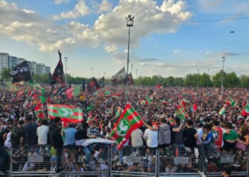 Yüz binler Newroz Parkı’nda: Amedspor şampiyonluğu kutluyor