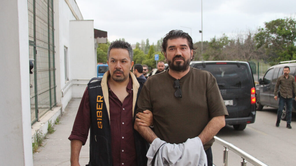 Yasa Dışı Bahisten Gözaltına Alınan Rasim Ozan Kütahyalı'dan İlk Açıklama