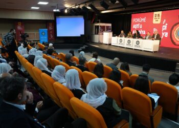 Forumda ‘barışın hukuki zemini’ tartışıldı: Pozitif barış Kürt meselesinin çözümüdür