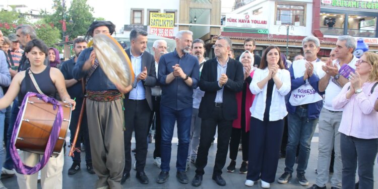 ‘Barış için adım at’ yürüyüşüne çağrı
