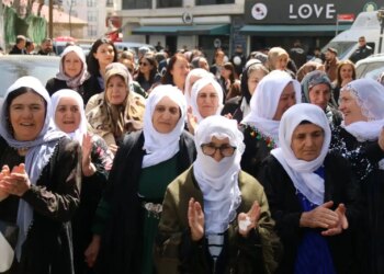 Barış Anneleri İmralı’ya gitmek için başvuracak