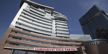 Kemal Kılıçdaroğlu’nun, Özgür Özel’in programının iptali için valiliğe başvurduğu iddia edildi