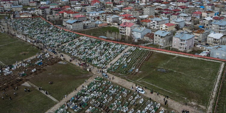 ‘Sınır Hafızası’ Van’da açılıyor: Ölümle yaşam arasında kalan izlerin peşinde
