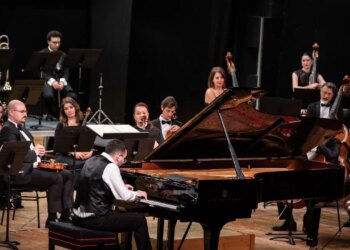 Antalya Devlet Senfoni Orkestrası 19 Mayıs’a özel konser verdi