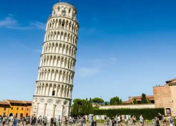 Pisa Kulesi eğilmesine rağmen neden yıkılmıyor?