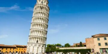 Pisa Kulesi eğilmesine rağmen neden yıkılmıyor?