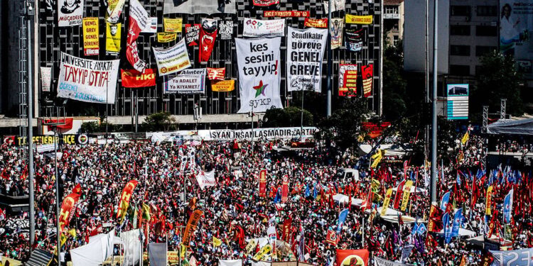 İHD: Gezi Direnişi ifade özgürlüğü ve demokrasinin simgesidir