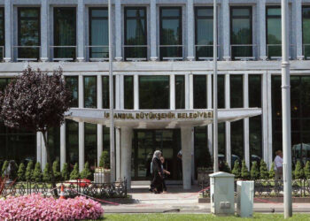 İBB ve Üsküdar Belediyesi’ne operasyon: 19 gözaltı