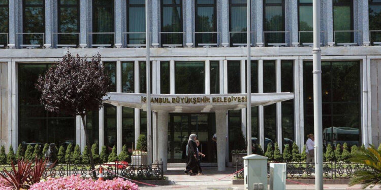 İBB ve Üsküdar Belediyesi’ne operasyon: 19 gözaltı