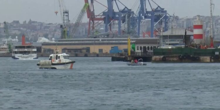 Kadıköy-Beşiktaş vapurunda şüpheli kayıp: Azerbaycanlı kadından haber alınamıyor